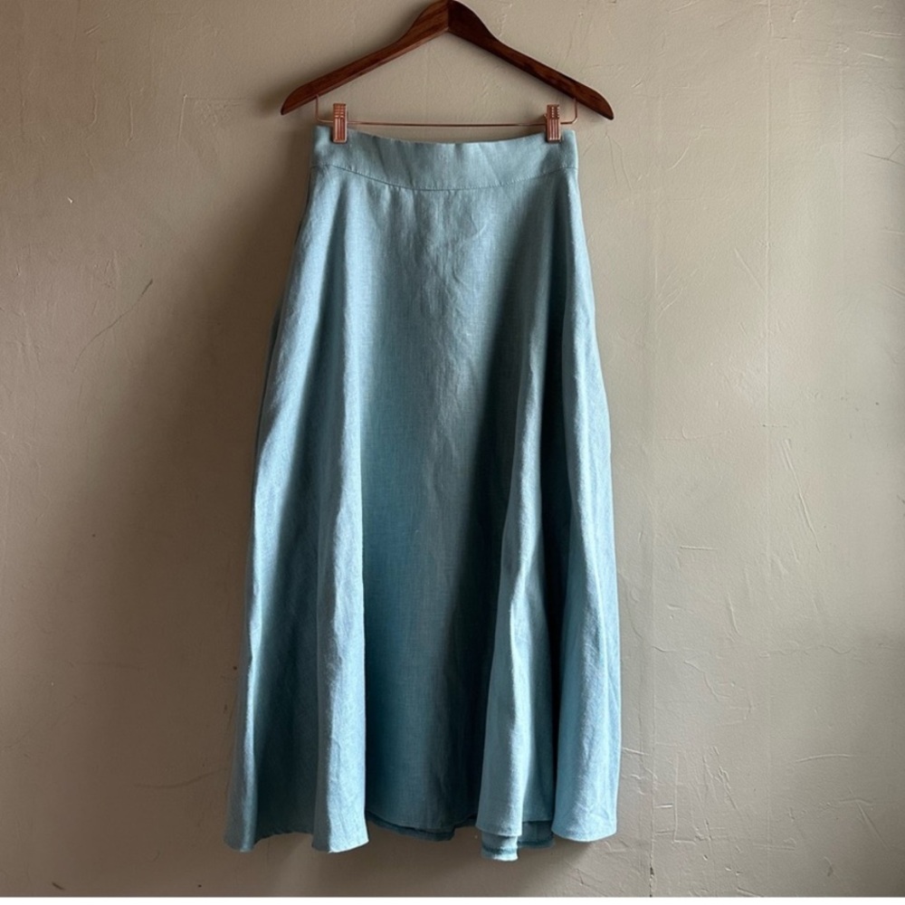 Folie Du Lin - French linen circle skirt
with pockets